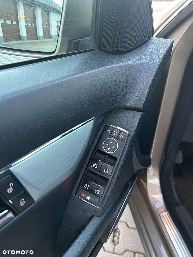 Mercedes-Benz Klasa C 180 Kompressor Automatik BlueEFFICIENCY - 10