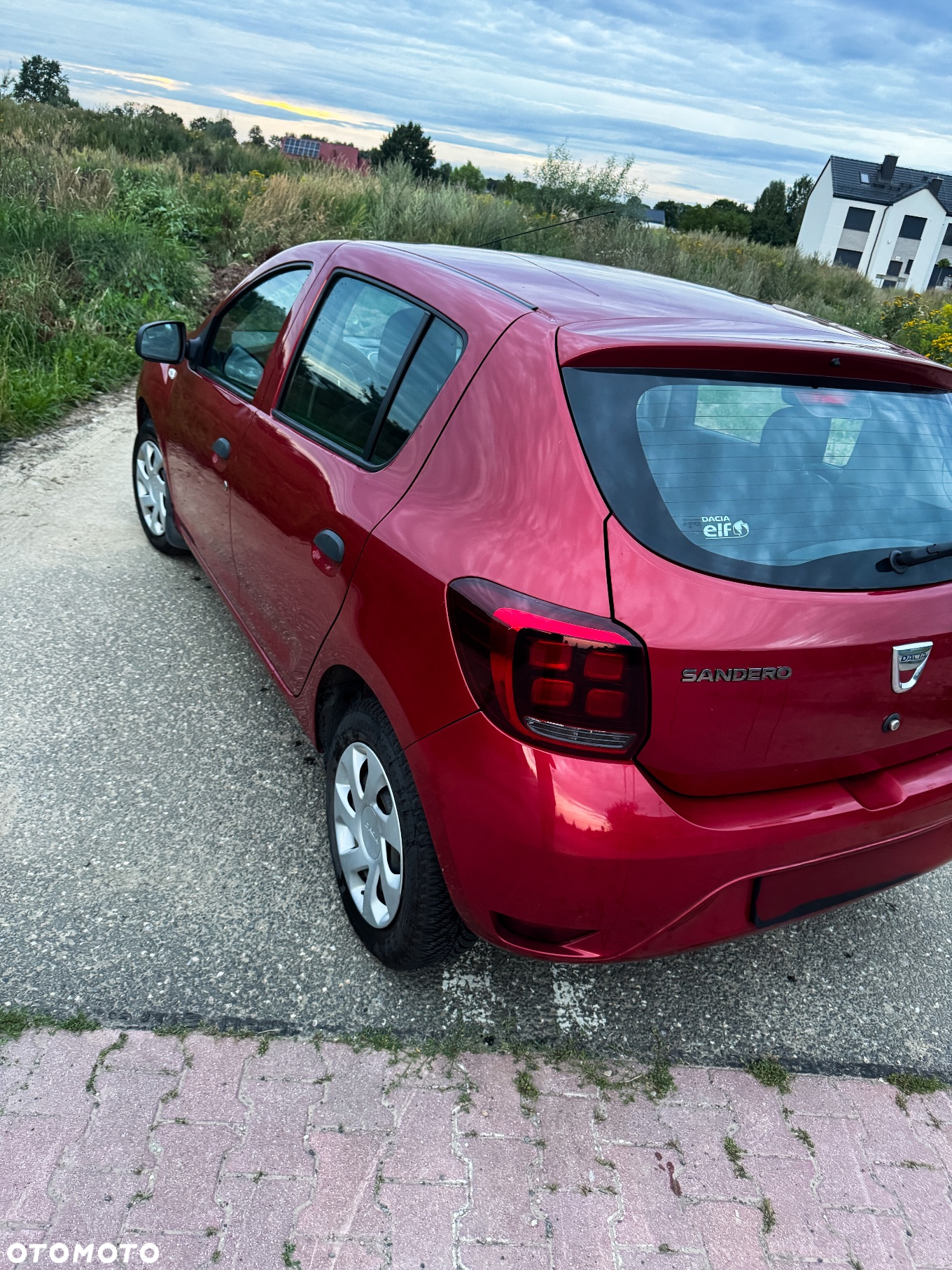 Dacia Sandero 1.2 16V Access EU6 - 2