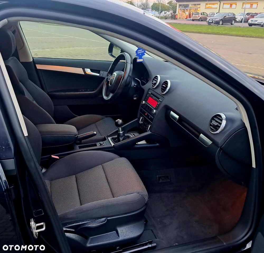 Audi A3 Sportback 2.0 TDI DPF Ambition - 11