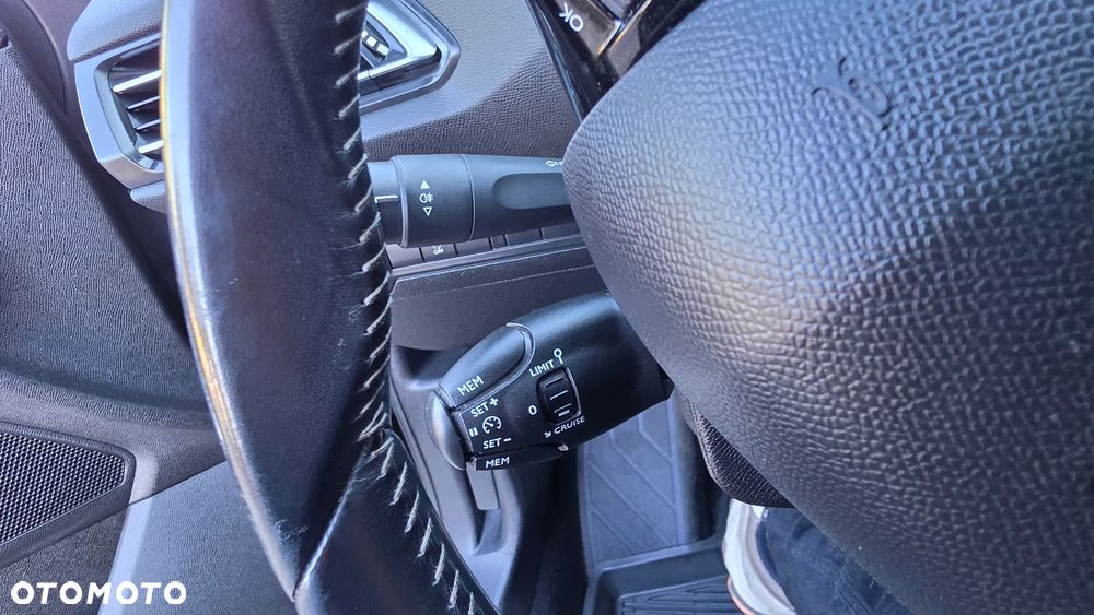 Peugeot 308 BlueHDi 130 Stop & Start Allure - 15