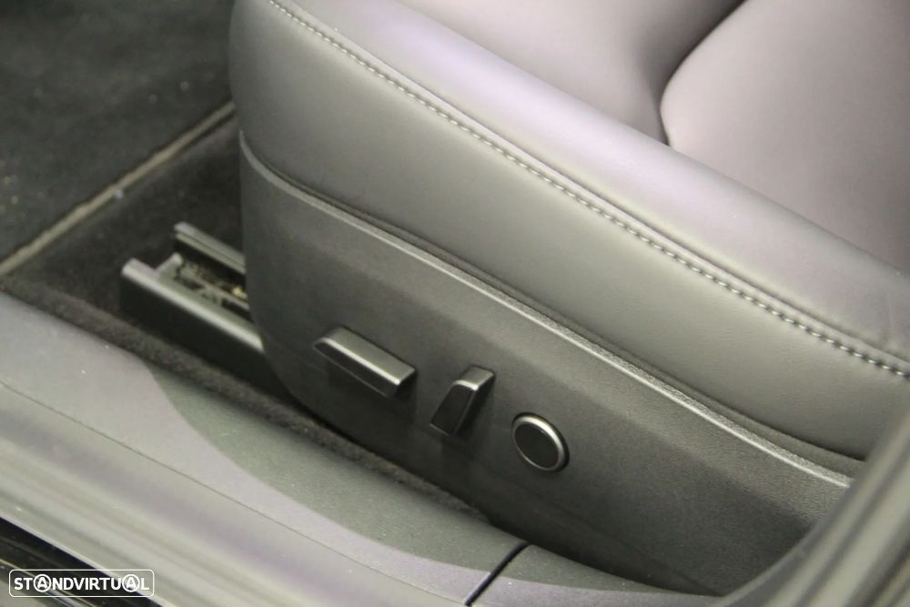 Tesla Model 3 Performance Dual Motor AWD - 18