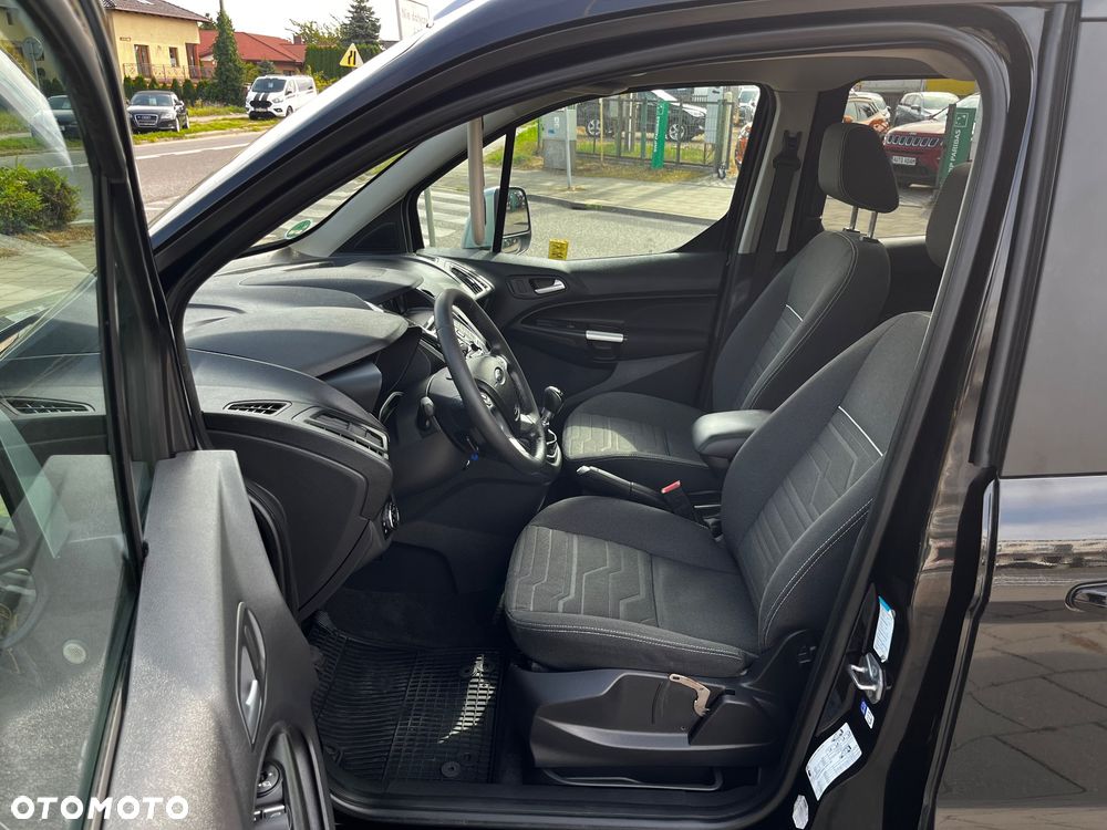 Ford Tourneo Connect Grand - 14