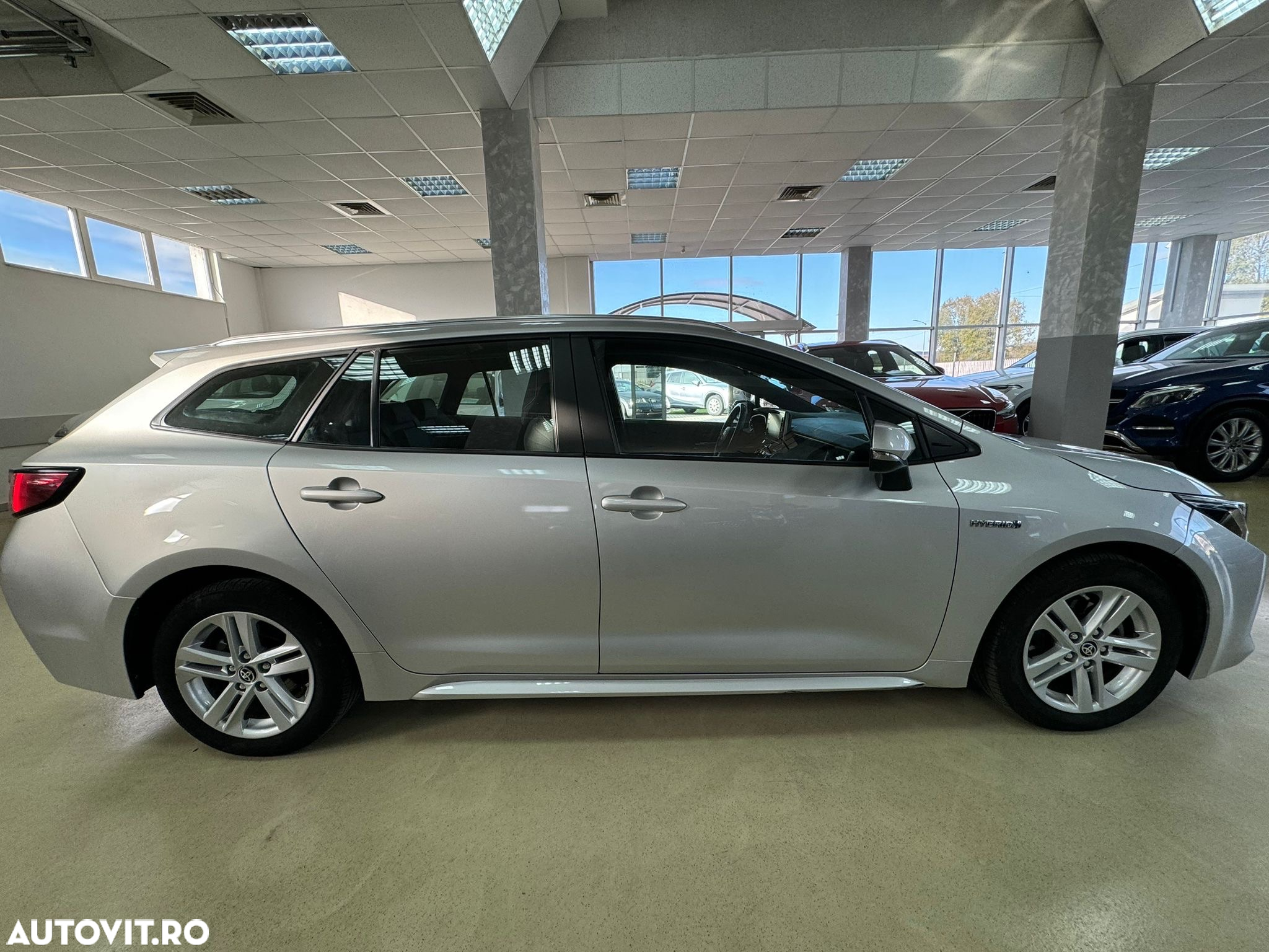 Toyota Corolla 1.8 HSD Business - 6