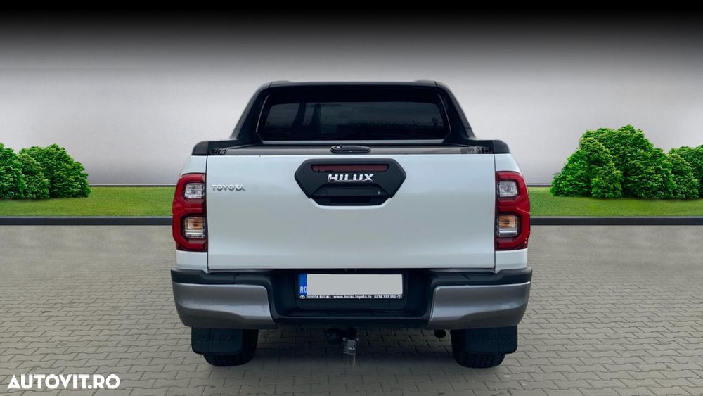 Toyota Hilux 2.8D 204CP 4x4 Double Cab AT Invincible - 4