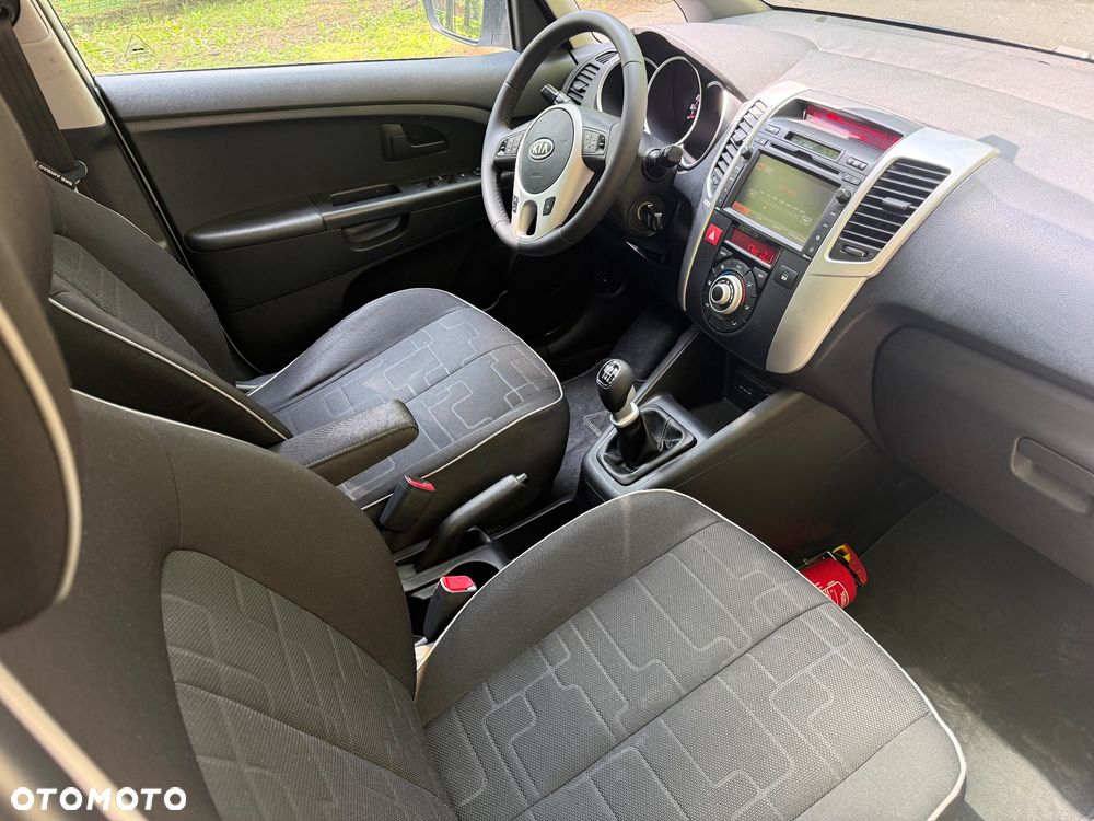 Kia Venga - 5