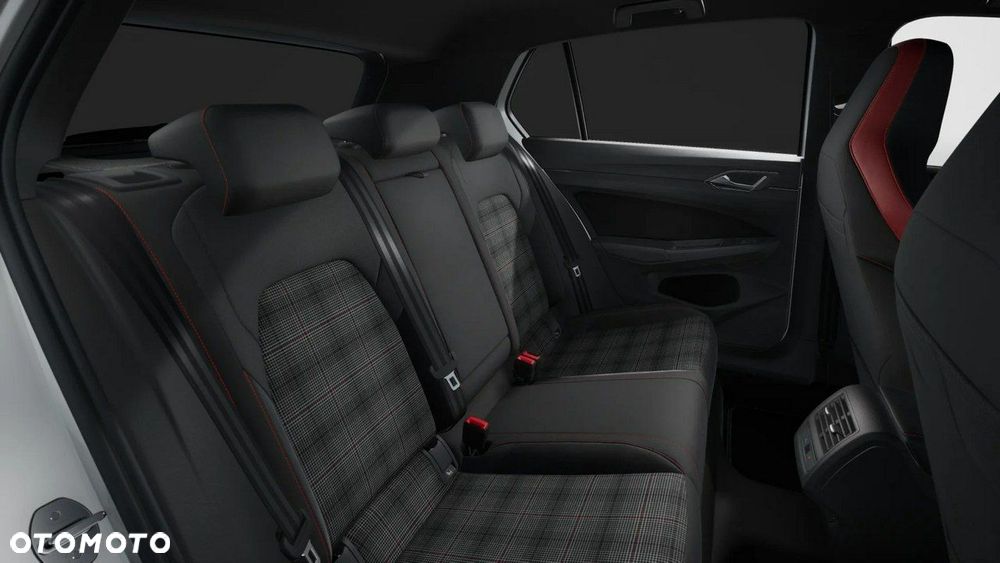 Volkswagen Golf - 13