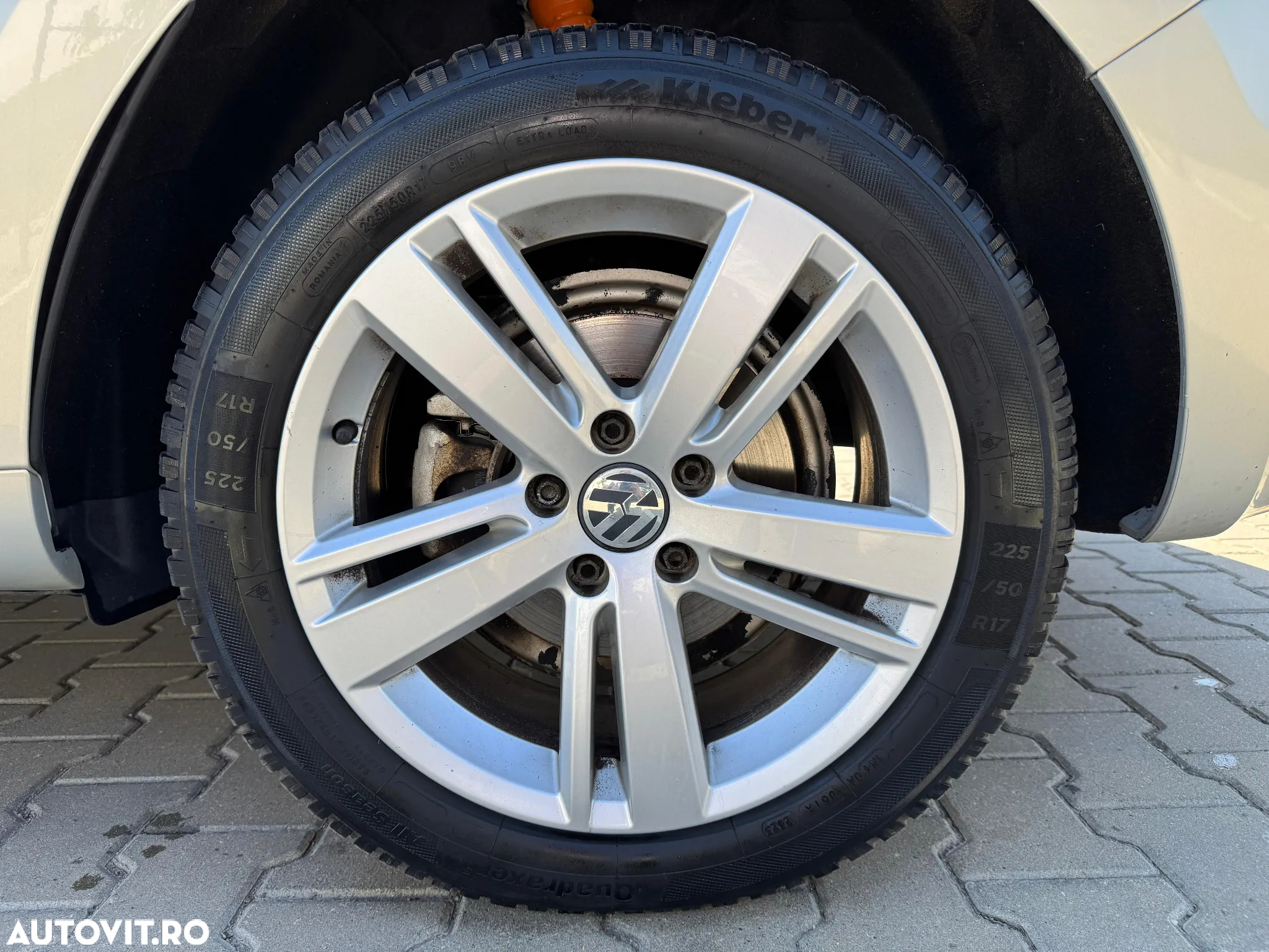 Volkswagen Sharan 2.0 TDI DSG BlueMotion Technology Highline - 22