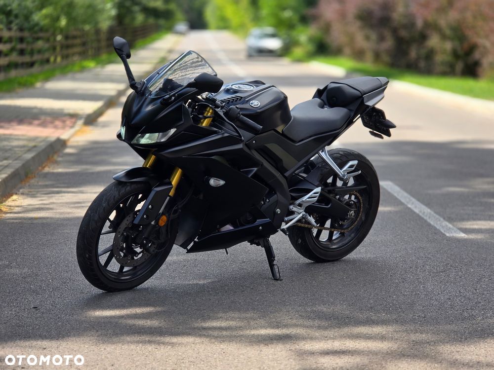 Yamaha YZF - 12