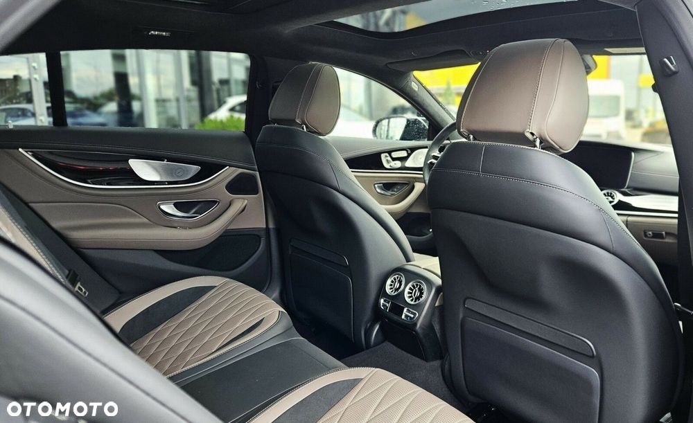 Mercedes-Benz AMG GT - 15