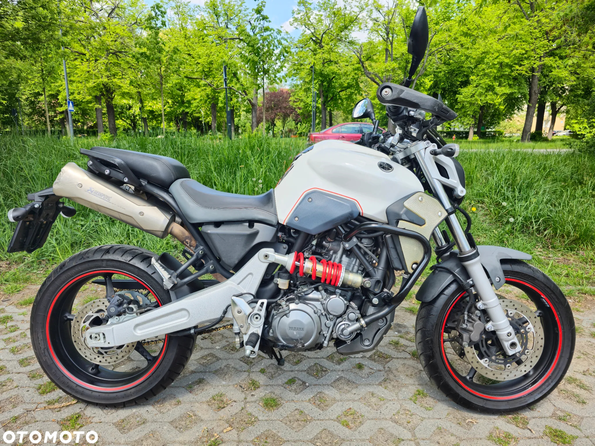 Yamaha MT - 4