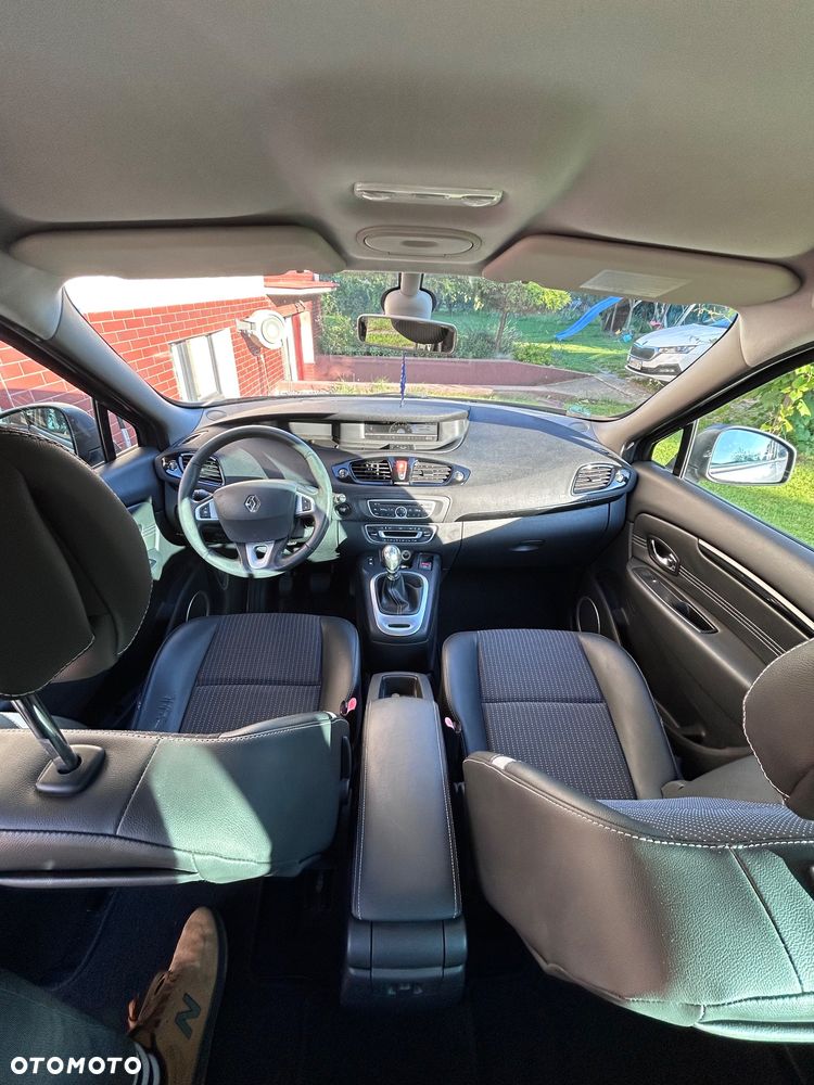 Renault Scenic 1.6 16V 110 Authentique - 8