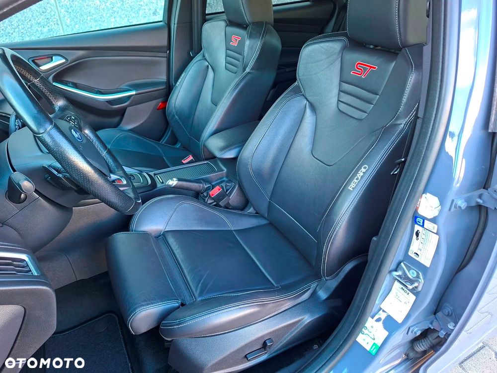 Ford Focus 2.0 TDCi ST PowerShift - 21