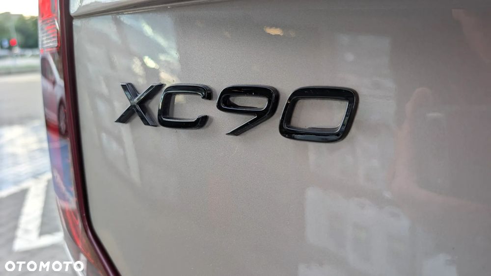 Volvo XC 90 B5 D AWD Ultimate Dark - 9