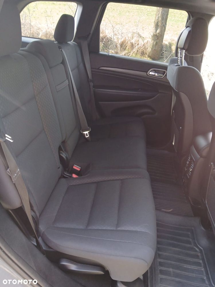 Jeep Grand Cherokee - 11