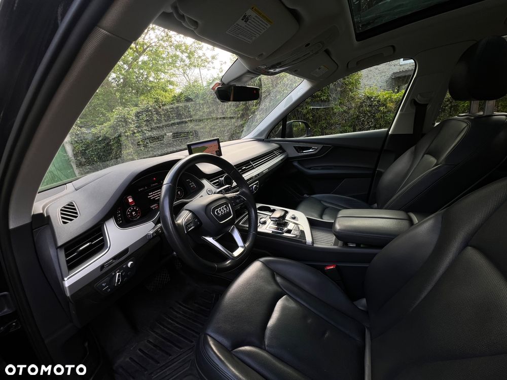Audi Q7 - 7