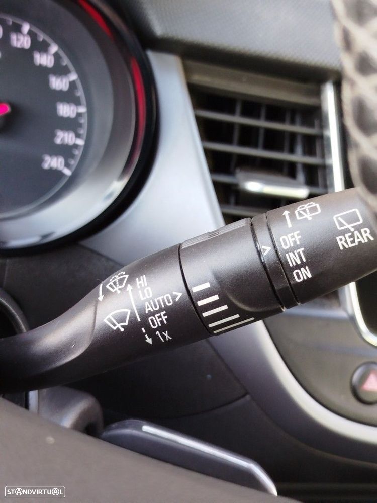 Opel Crossland 1.2 T Business Edition - 28