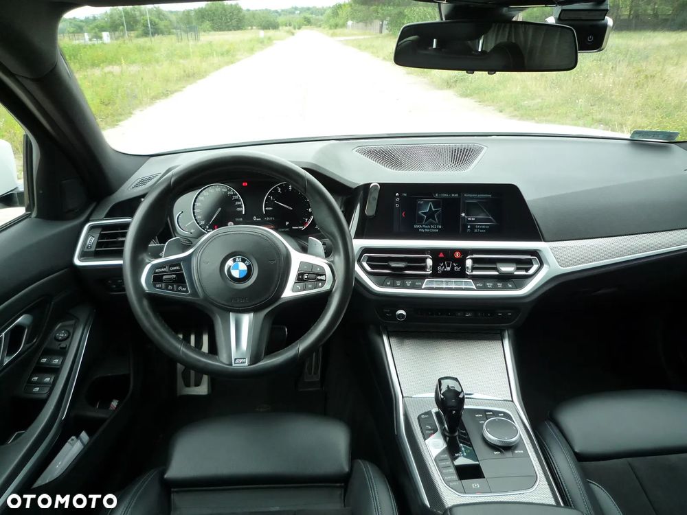BMW Seria 3 330i xDrive M Sport sport - 26