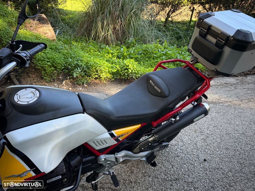 Moto Guzzi V85 TT - 22