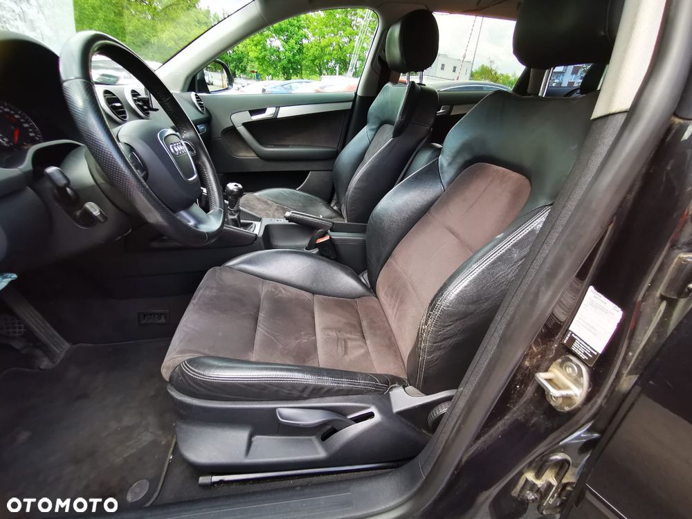 Audi A3 Sportback 2.0 TDI DPF quattro Ambition - 21