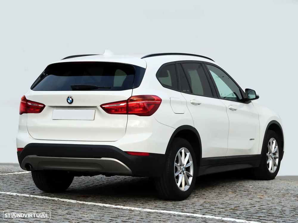 BMW X1 16 d sDrive Line Sport - 7