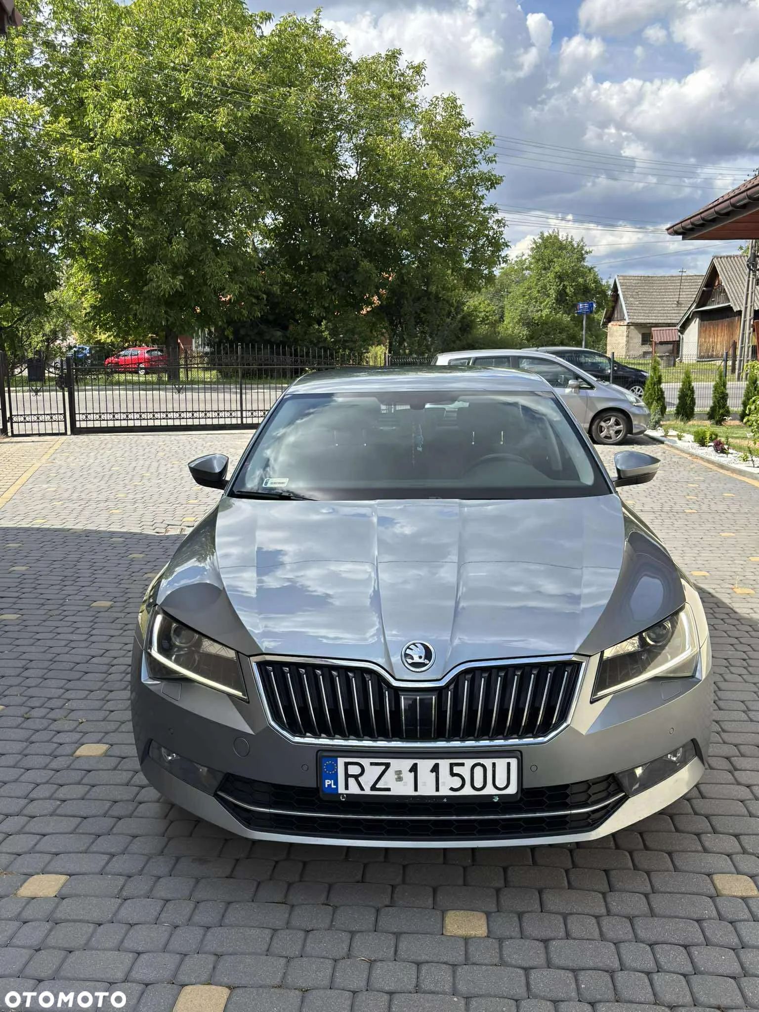 Skoda Superb 2.0 TDI Style - 1