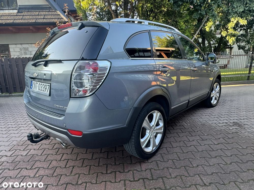 Chevrolet Captiva 2.2 D LTZ - 10