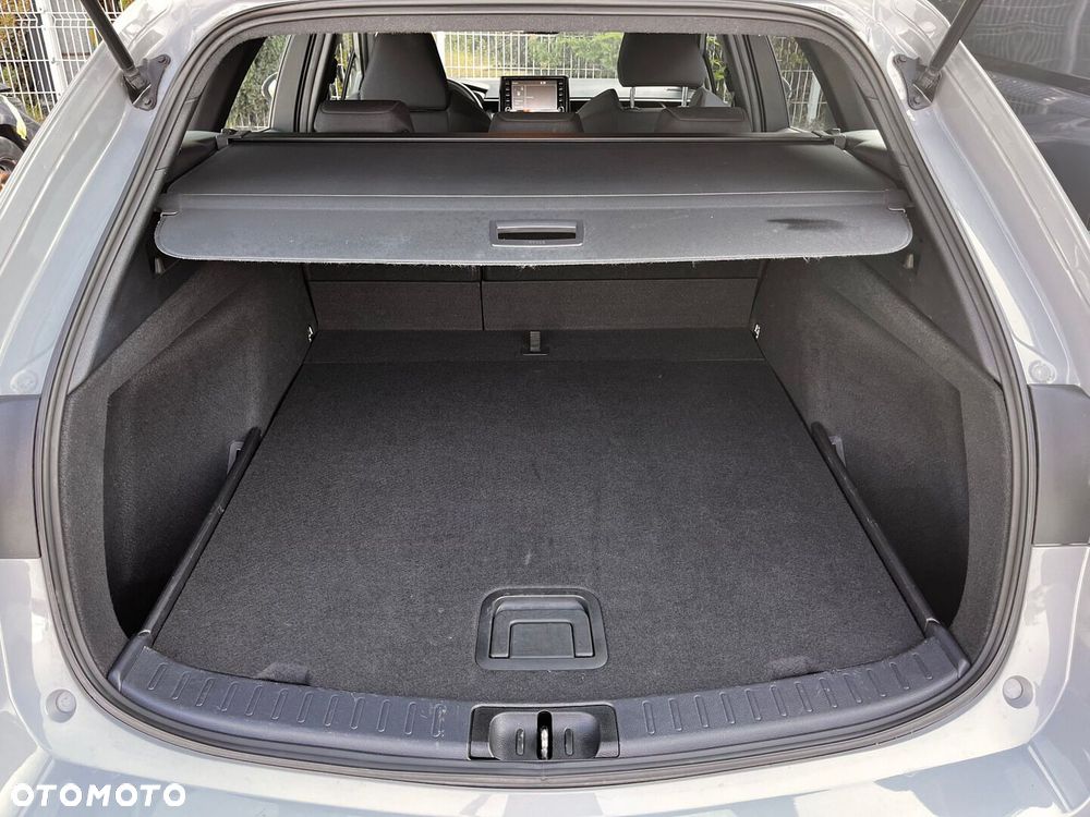 Toyota Corolla 1.8 Hybrid Active - 24
