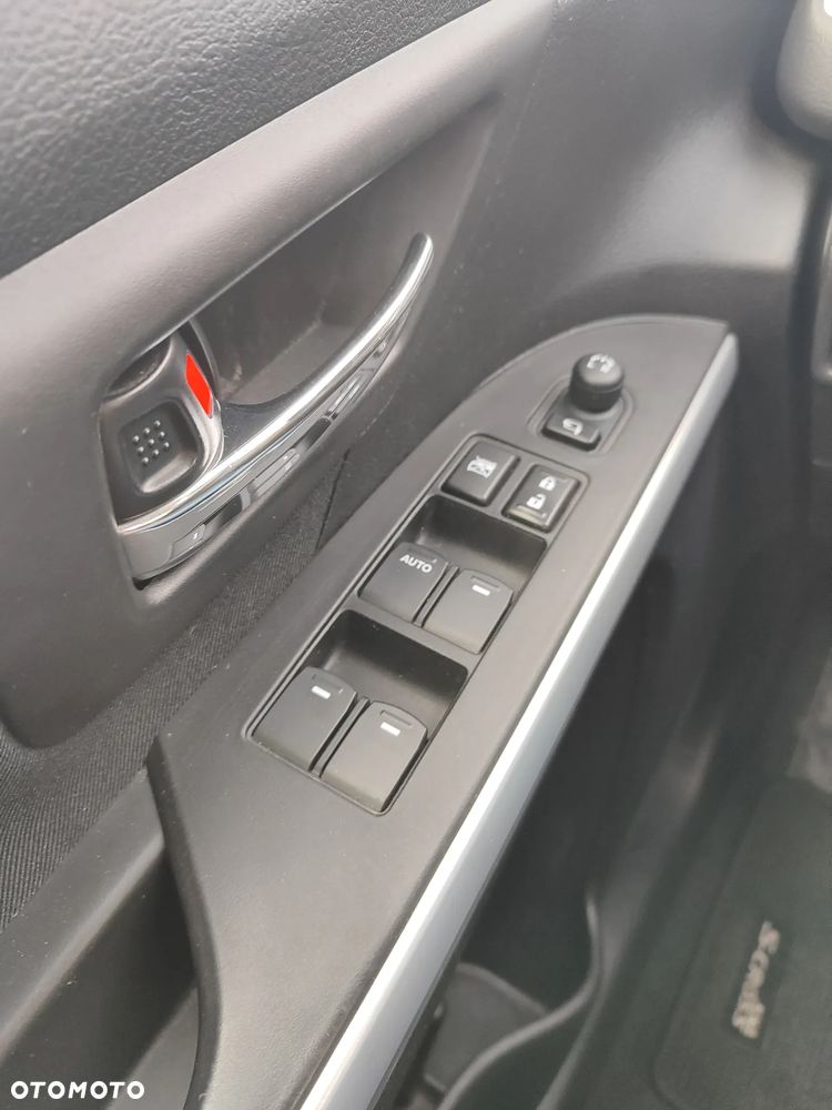 Suzuki S-Cross - 13