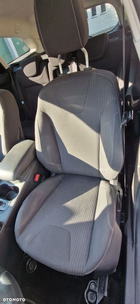 Ford Focus 1.6 EcoBoost Titanium - 10