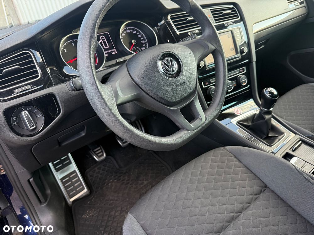 Volkswagen Golf - 20