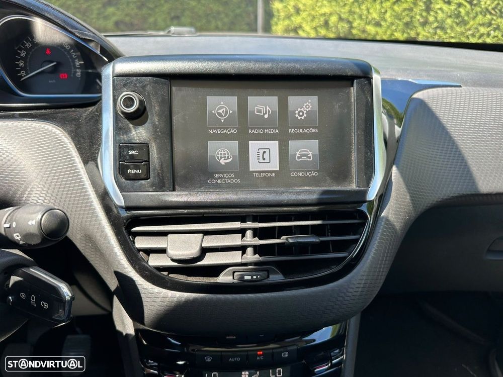 Peugeot 2008 1.6 BlueHDi Allure - 23
