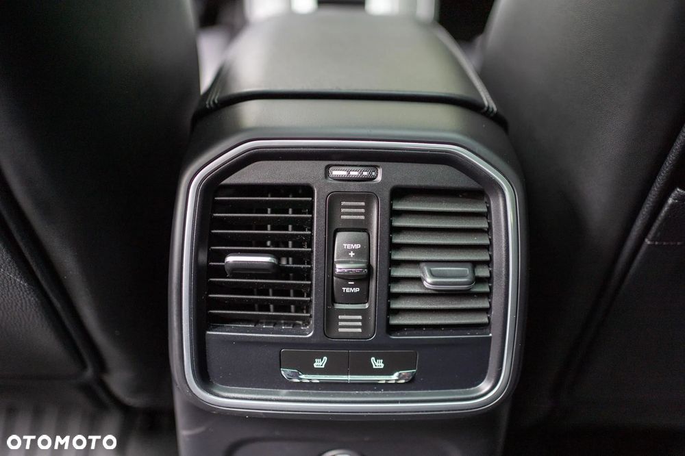 Porsche Macan - 21