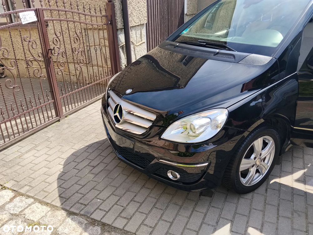 Mercedes-Benz Klasa B 200 Special Edition - 33