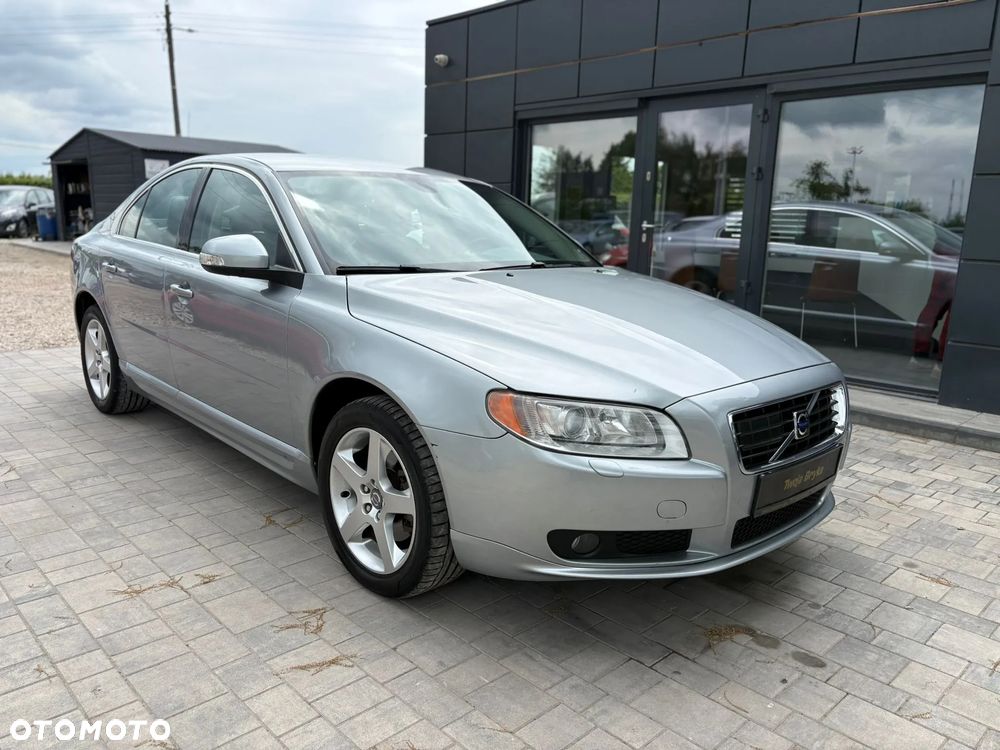 Volvo S80 2.4D Momentum - 1
