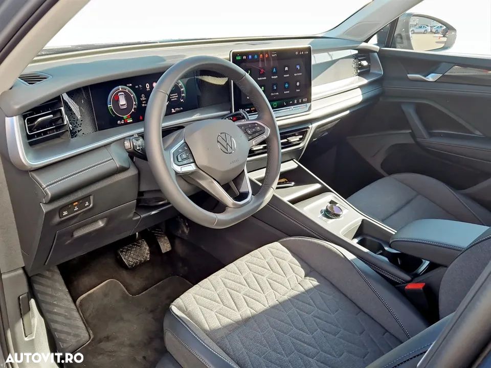 Volkswagen Tayron 1.5 TSI DSG PHEV Life - 17