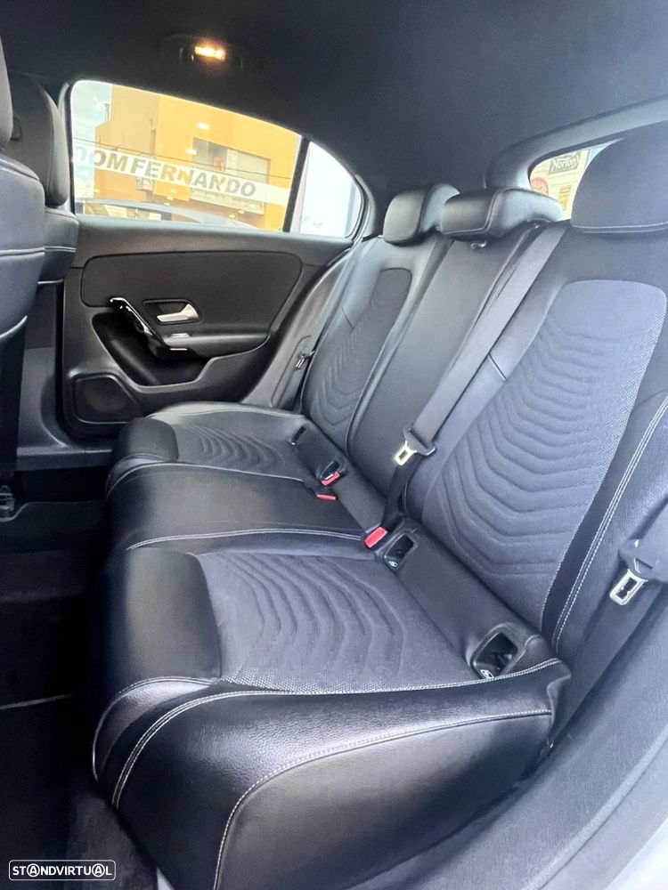 Mercedes-Benz A 180 - 35