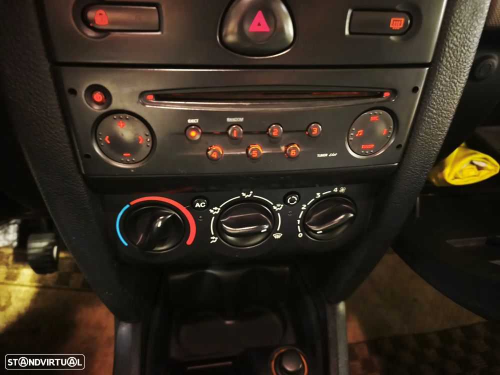 Renault Clio 1.2 Confort Authentique - 7