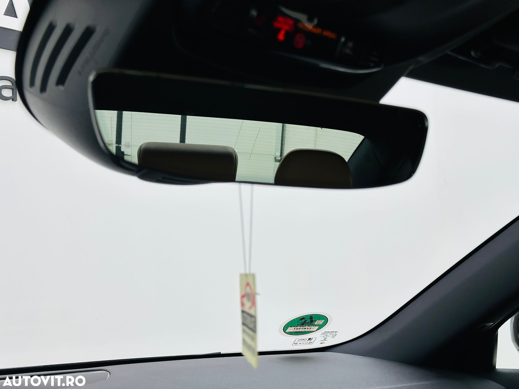 Volvo S90 - 32