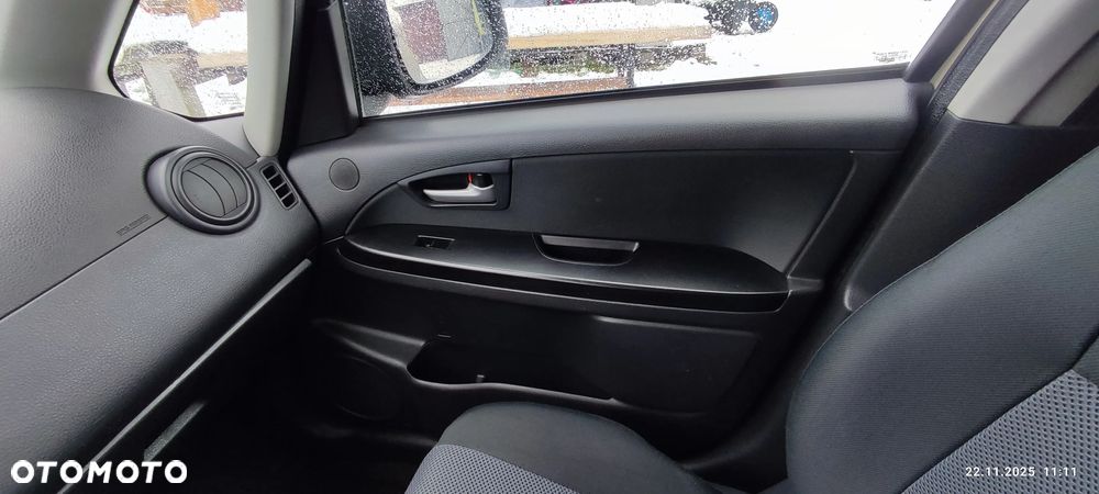 Fiat Sedici 1.9 Multijet DPF 4x4 Emotion - 24