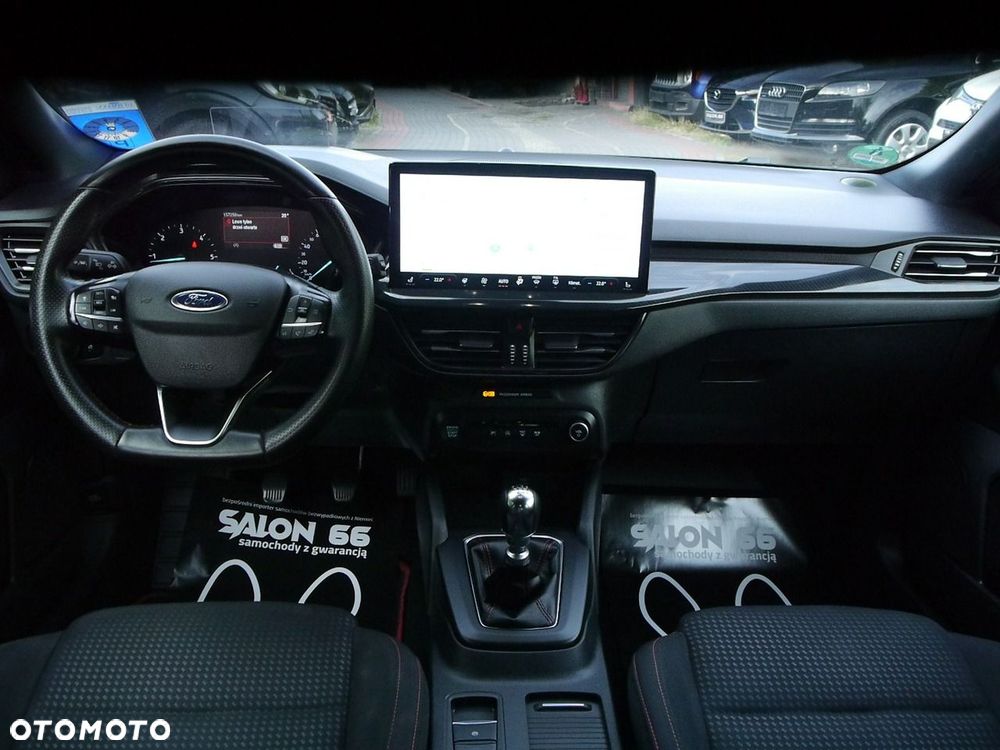 Ford Focus 1.5 EcoBlue Start-Stopp-System ST-LINE DESIGN - 23