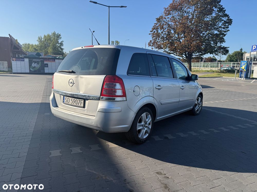 Opel Zafira 1.7 CDTI Cosmo - 2