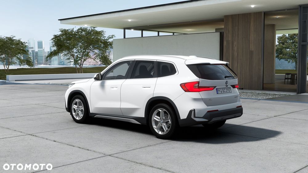 BMW X1 xDrive23i xLine - 3