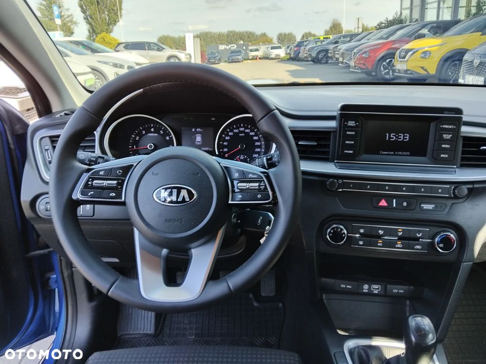 Kia Ceed - 10