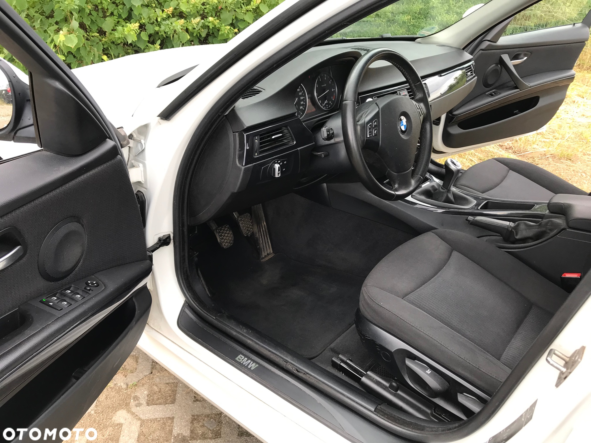 BMW Seria 3 318i - 12