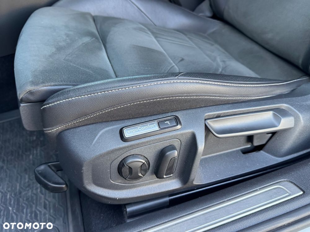 Volkswagen Arteon 2.0 TDI Elegance DSG - 24