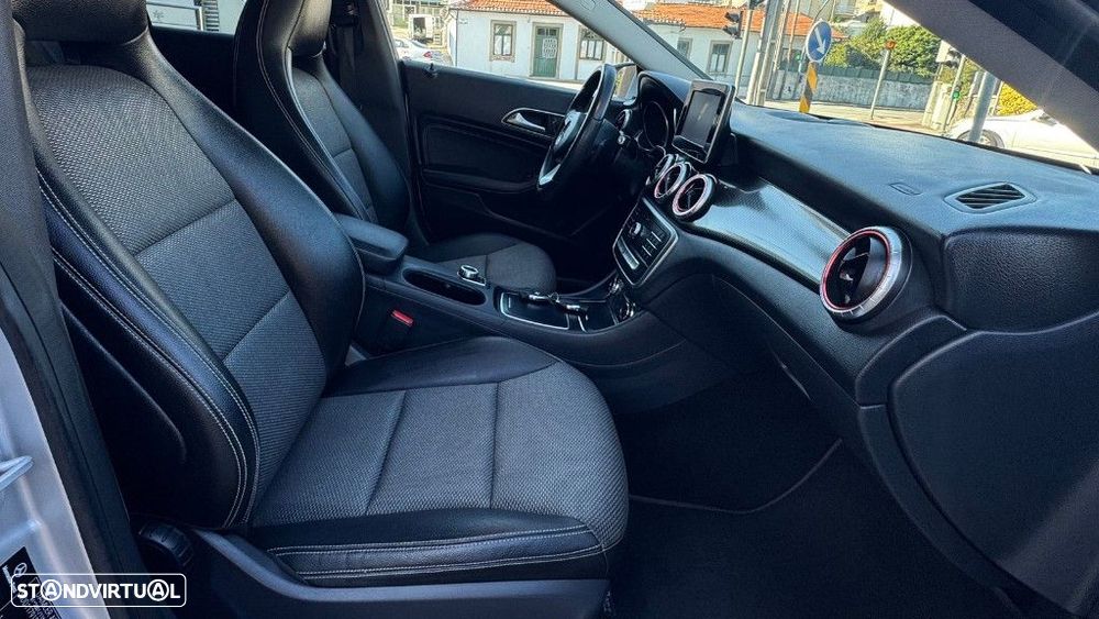 Mercedes-Benz CLA 180 d Shooting Brake Urban Aut. - 14