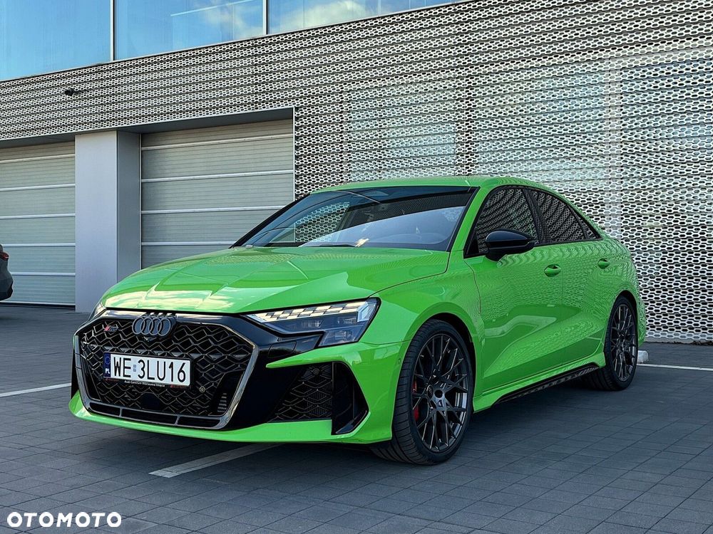Audi RS3 Limousine - 11