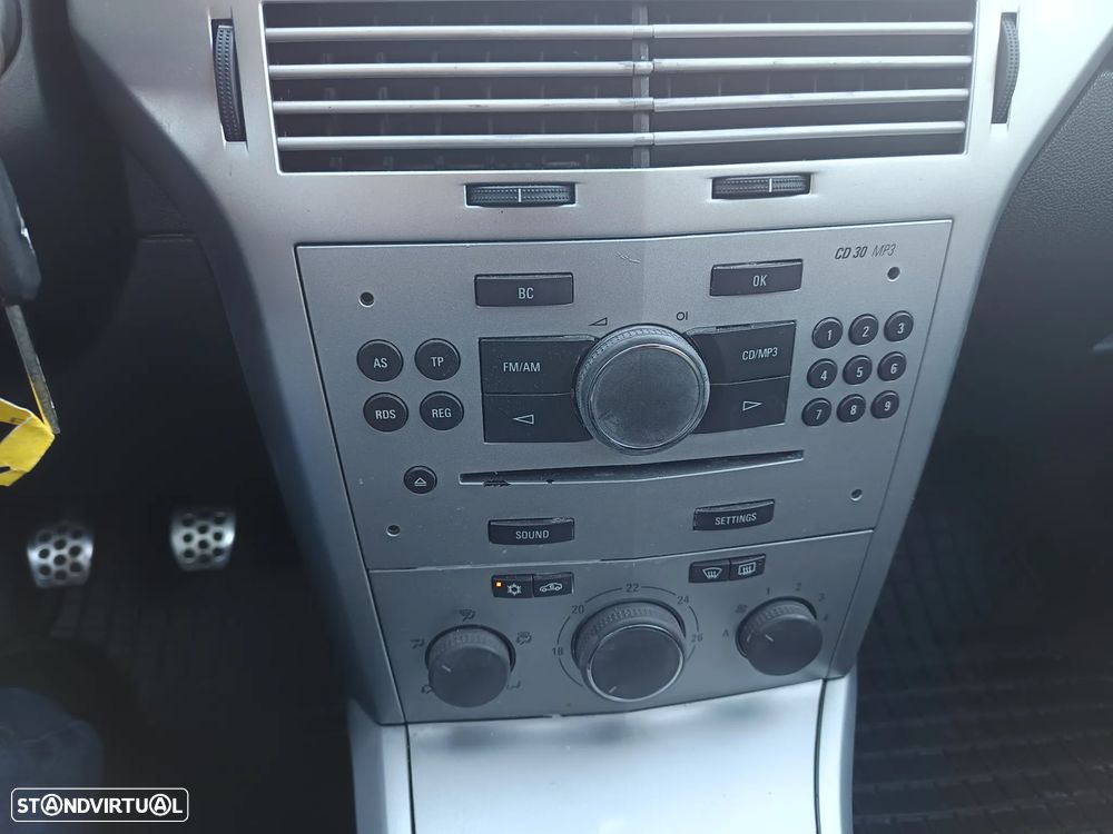 Opel Astra GTC 1.7 CDTI DPF Cosmo - 19