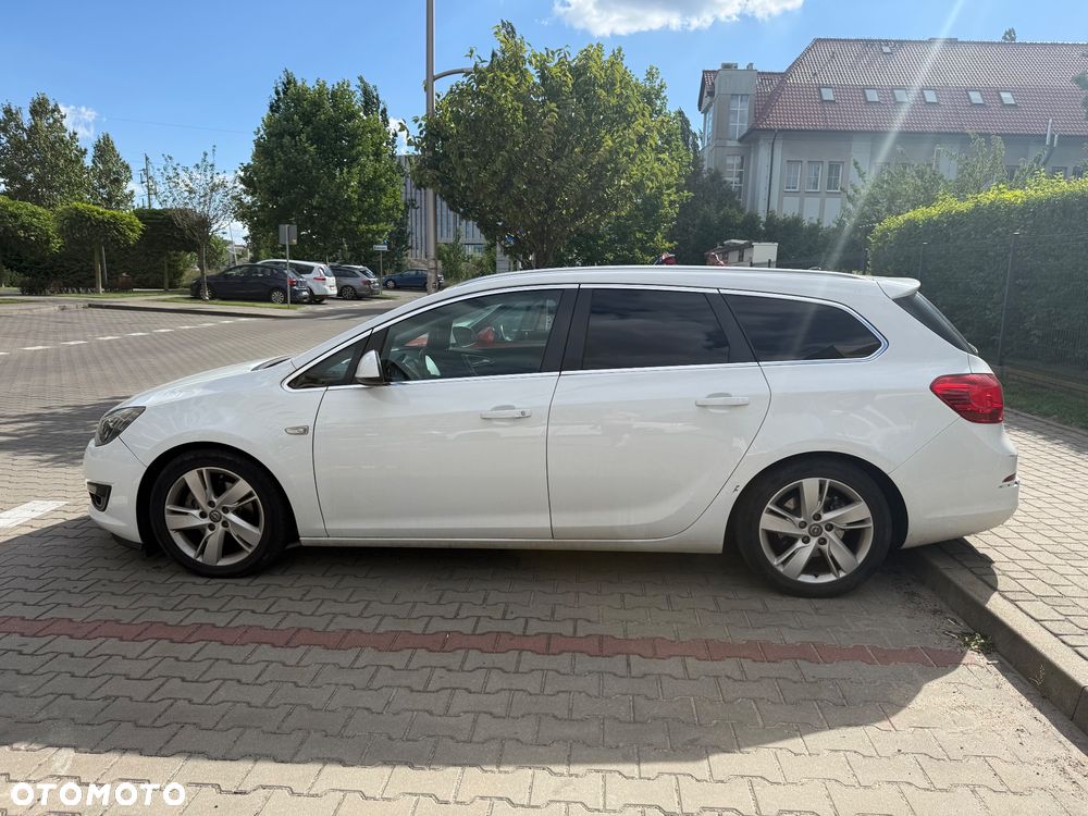 Opel Astra 2.0 CDTI Cosmo - 8