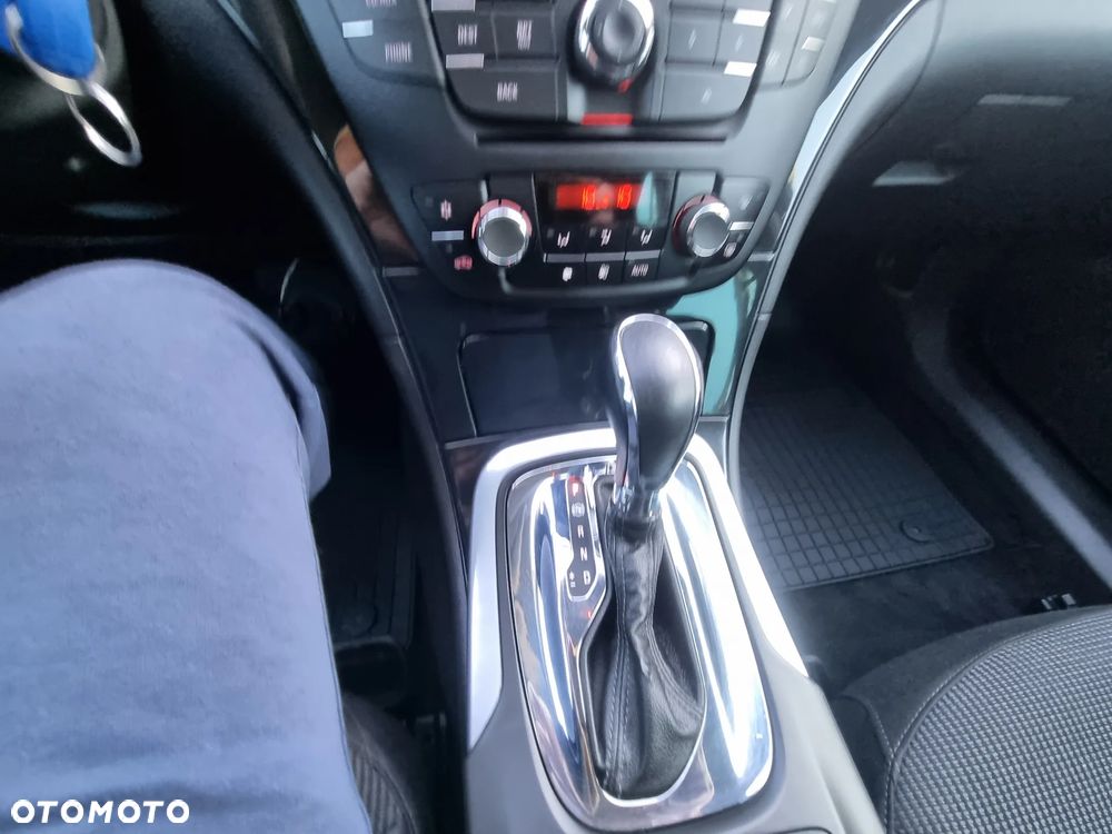 Opel Insignia 2.0 T Cosmo 4x4 - 33